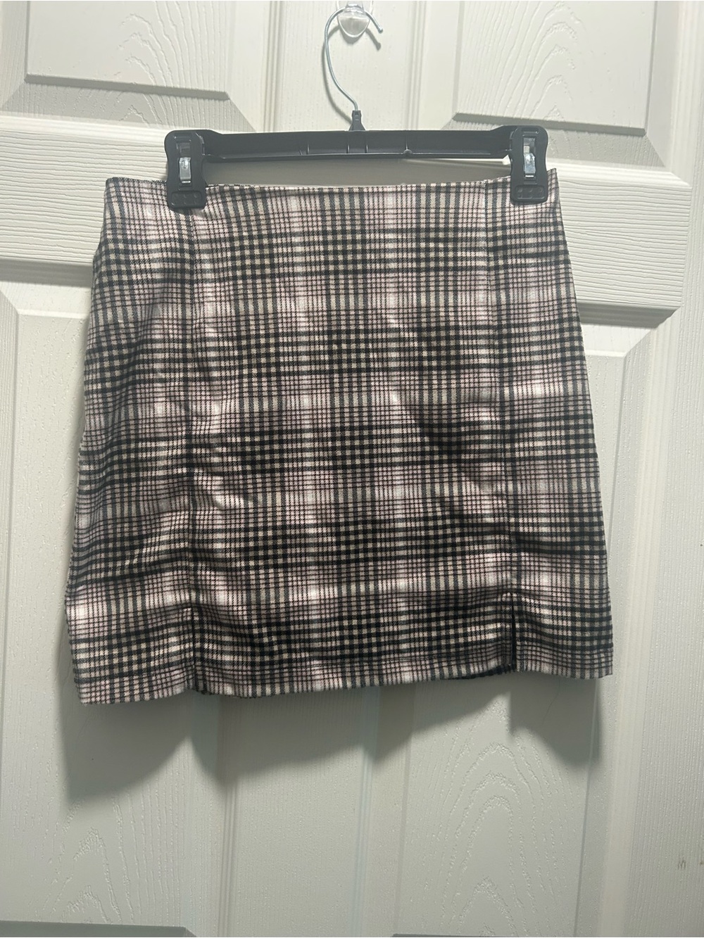 Eyeshadow Plaid Mini Skirt in Black and Light Pink